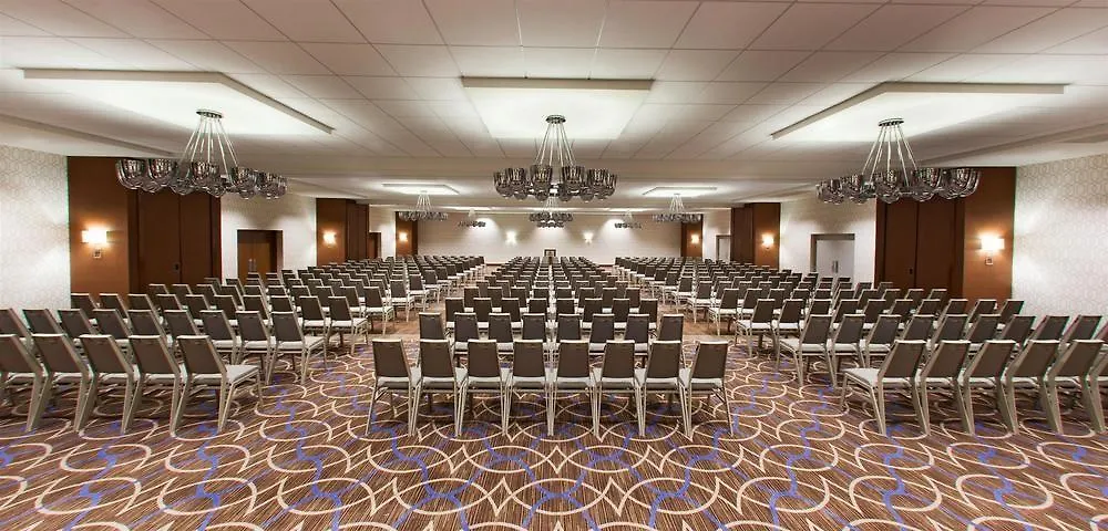 Sheraton Pittsburgh Airport Hotel Coraopolis 4*,